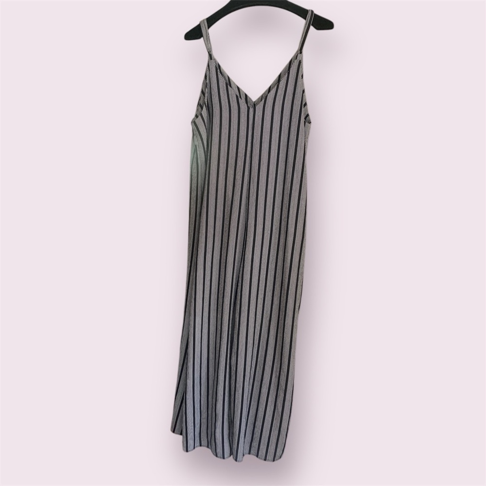 Striped Jumpsuit - Picture 4 of 4